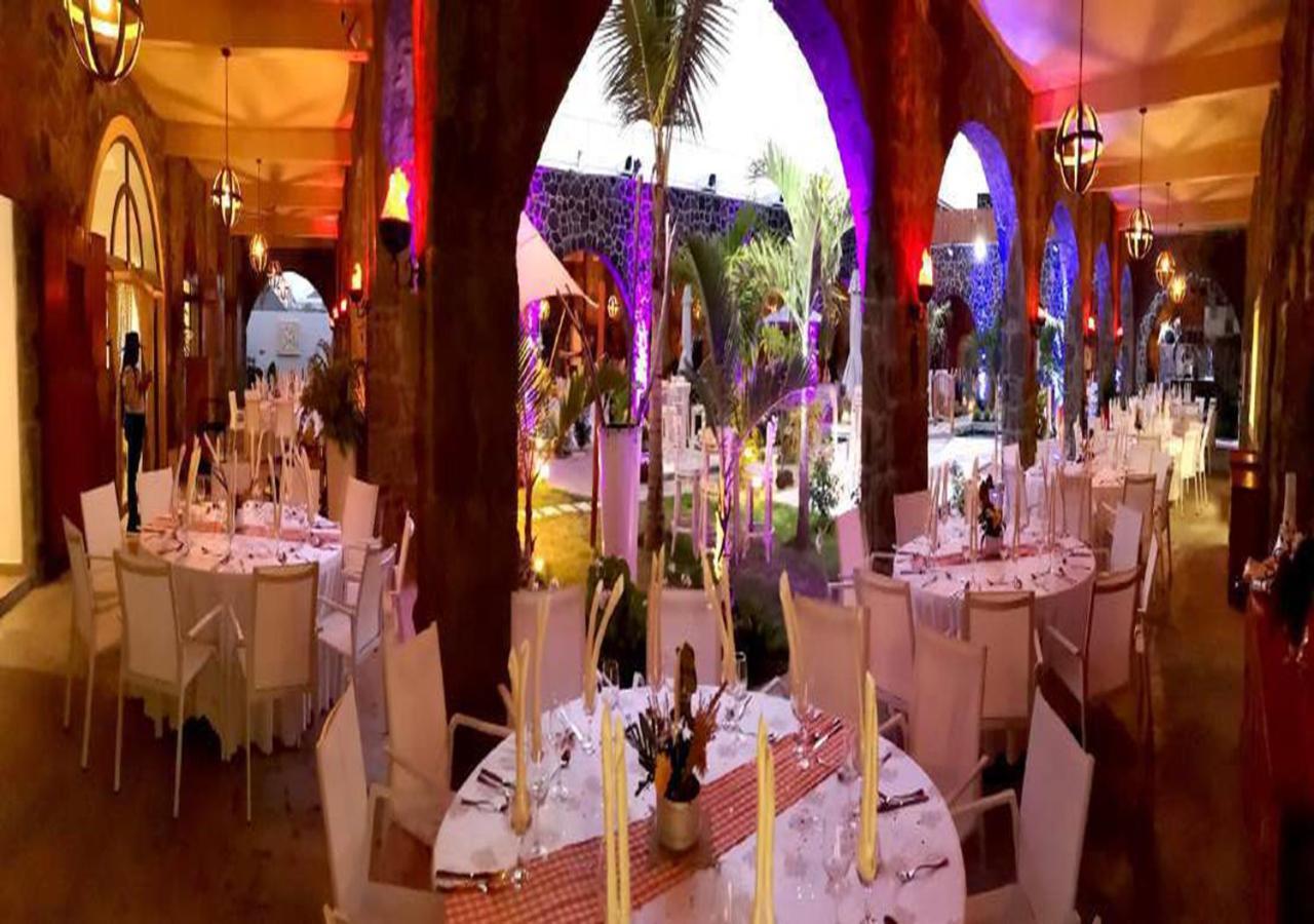 Hacienda Plaza Hotel Pereybere Beach Exterior photo