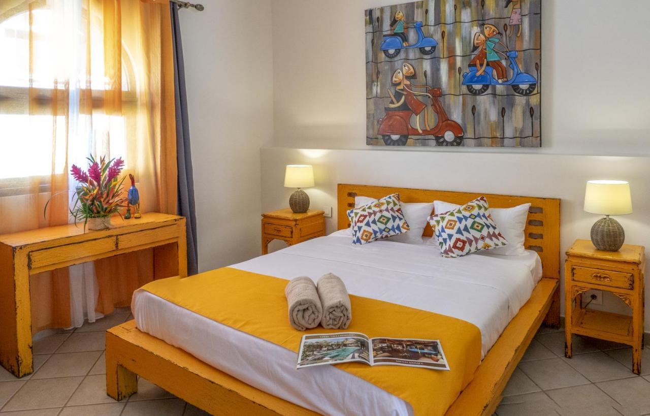 Hacienda Plaza Hotel Pereybere Beach Exterior photo