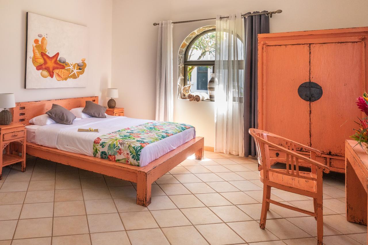 Hacienda Plaza Hotel Pereybere Beach Exterior photo
