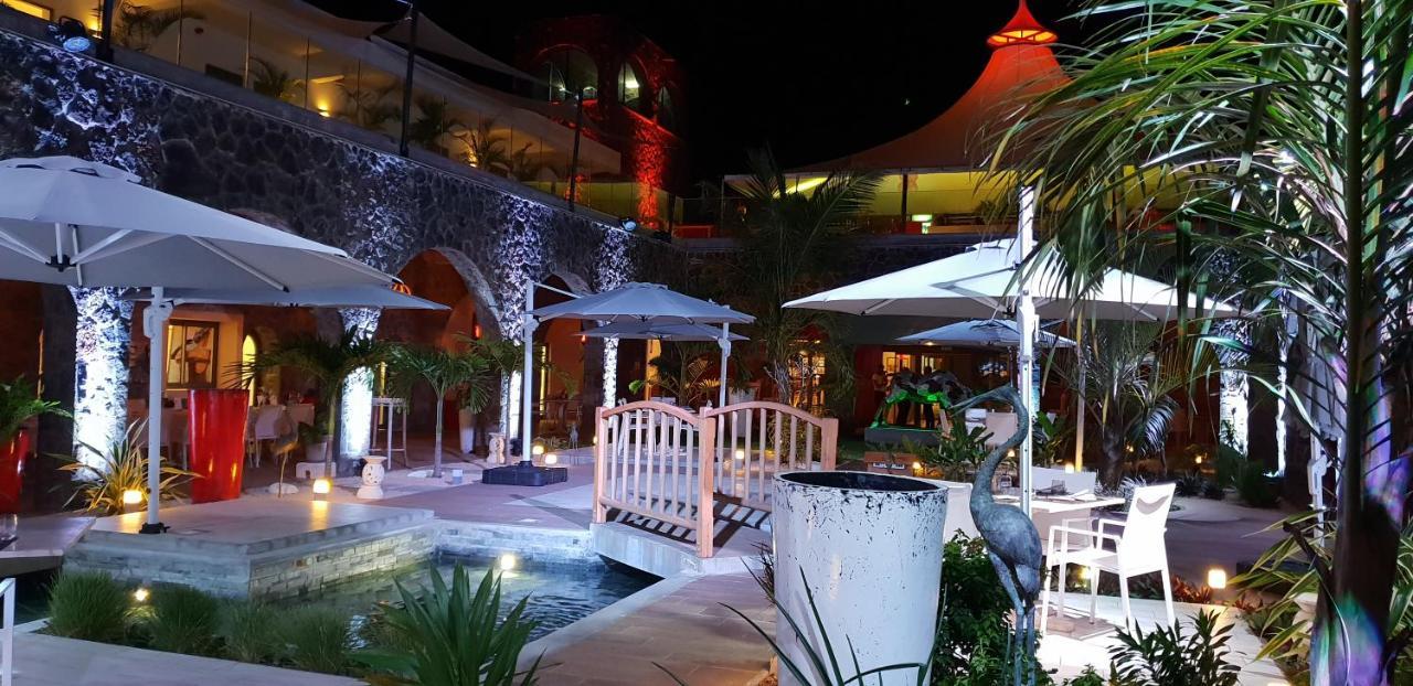 Hacienda Plaza Hotel Pereybere Beach Exterior photo