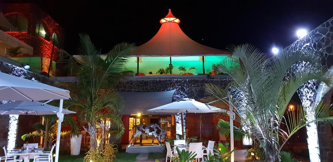 Hacienda Plaza Hotel Pereybere Beach Exterior photo