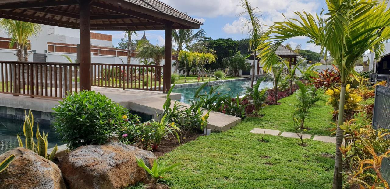 Hacienda Plaza Hotel Pereybere Beach Exterior photo